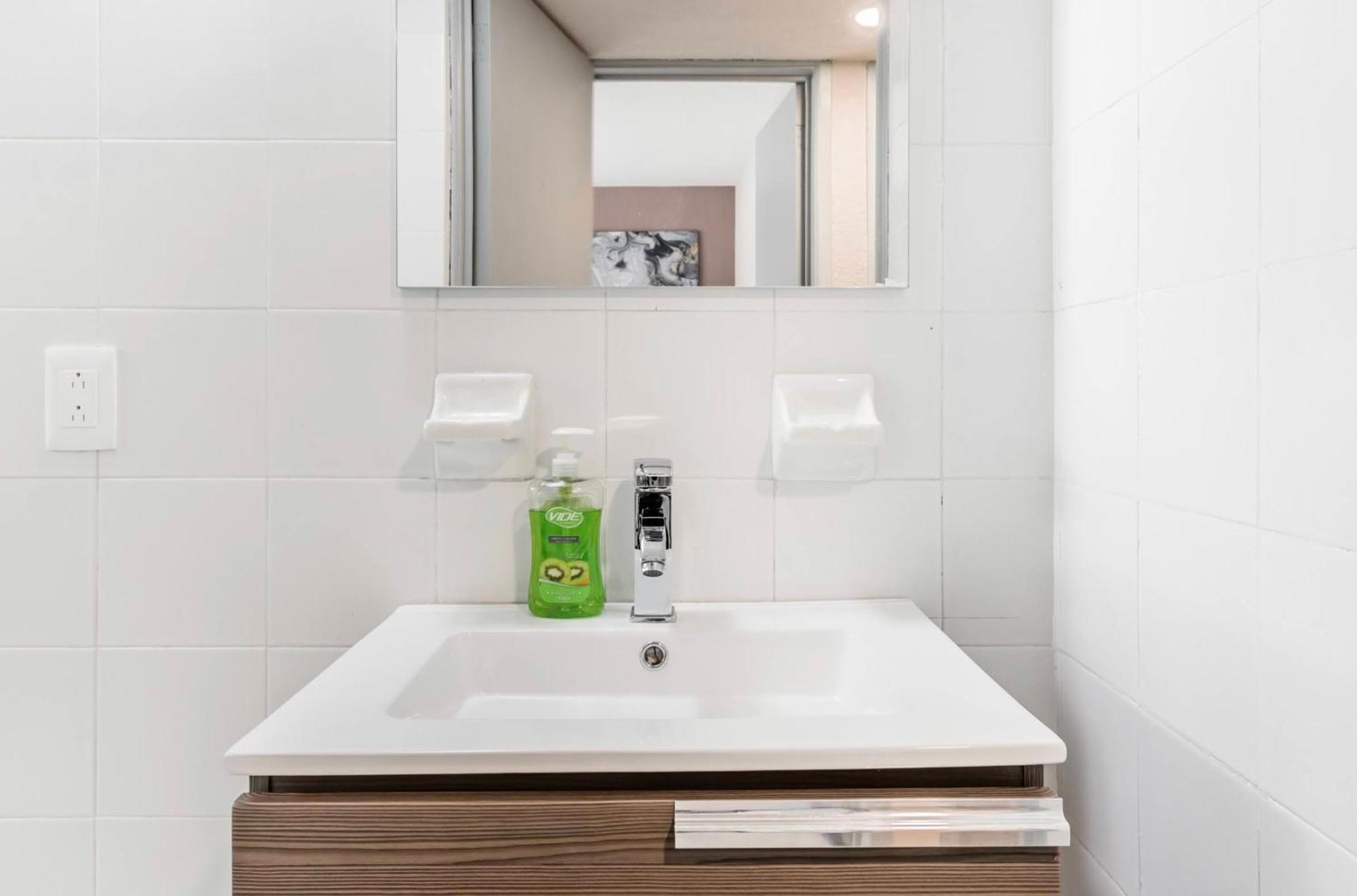Cozy Roma Norte Flat - Parking- Wifi - Sleeps 6 Мехико Экстерьер фото